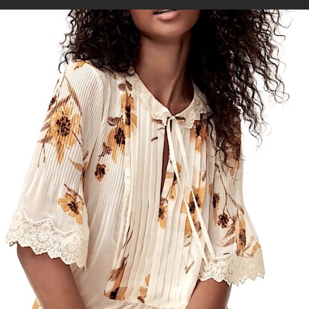 Wildfred- Aritzia Blouse